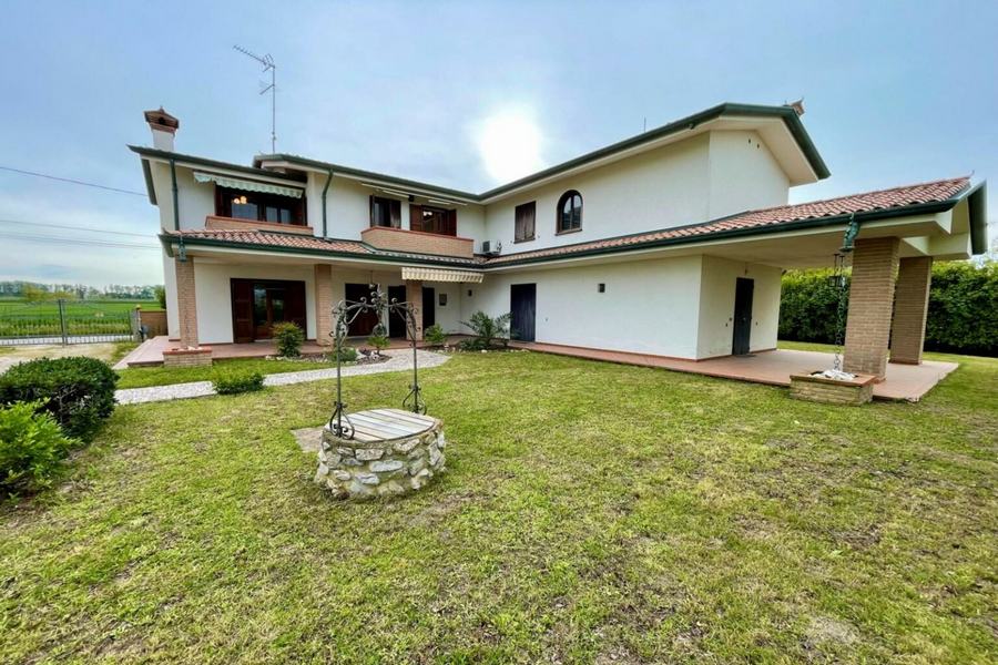 Bibione, 5 Bedrooms Bedrooms, ,2 BathroomsBathrooms,Vila / dom,Na Predaj,1673